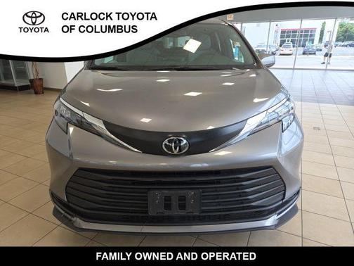 Metal 2026 Toyota Sienna LE