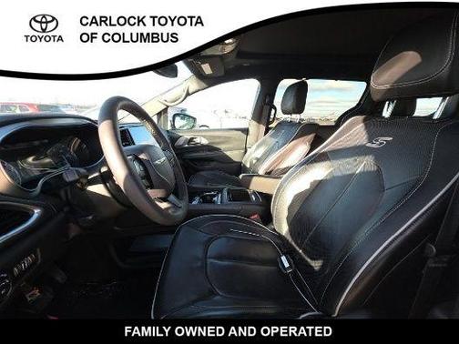 Bright White Clearcoat 2023 Chrysler Pacifica Limited