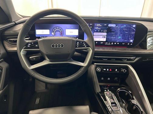 Tambora Gray Metallic 2026 Audi Q5 Premium Plus TFSI quattro S tronic