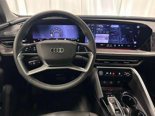 Tambora Gray Metallic 2026 Audi Q5 Sportback Premium Plus TFSI quattro S tronic