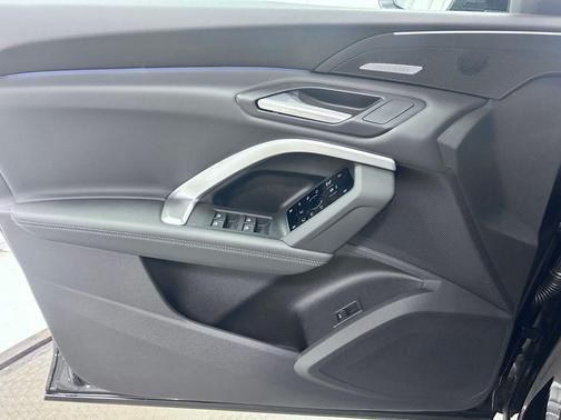 Mythos Black Metallic 2026 Audi Q5 Premium Plus TFSI quattro S tronic