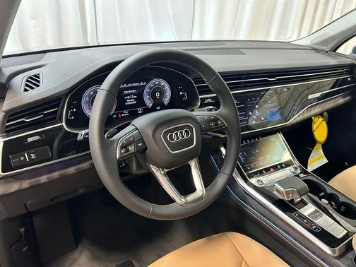 Waitomo Blue Metallic 2026 Audi Q7 55 Premium Plus