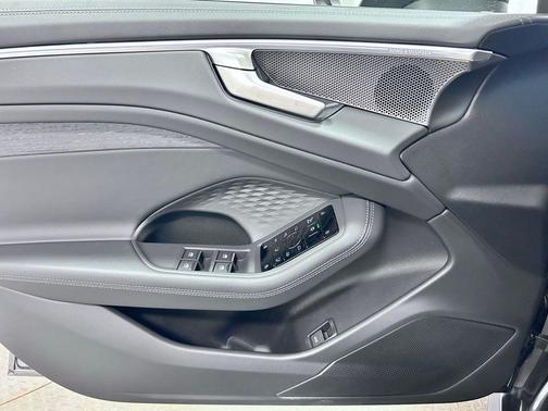 Daytona Gray Pearl Effect 2026 Audi A6 Prestige quattro S tronic