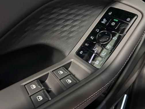 Daytona Gray Pearl Effect 2026 Audi A6 Premium Plus