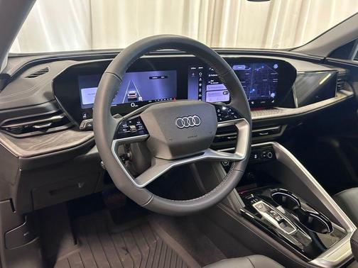 District Green Metallic 2026 Audi Q5 Premium Plus TFSI quattro S tronic
