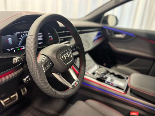 Glacier White Metallic 2026 Audi SQ8 4.0T Prestige