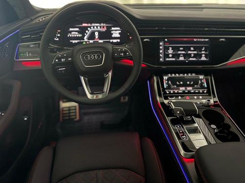 Glacier White Metallic 2026 Audi SQ8 4.0T Prestige