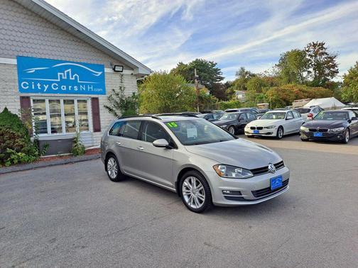 2015 Volkswagen Golf SportWagen TDI SE 4-Door