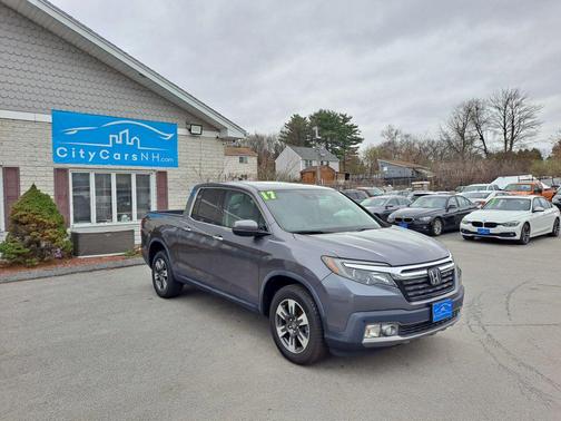 Gray 2017 Honda Ridgeline RTL-E