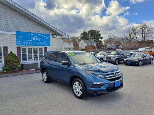Blue 2016 Honda Pilot LX