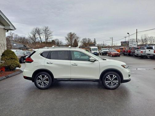 2017 Nissan Rogue SL