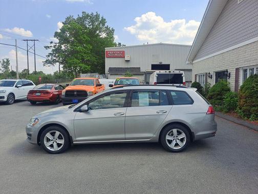2015 Volkswagen Golf SportWagen TDI S 4-Door