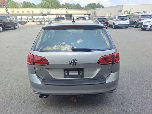 2015 Volkswagen Golf SportWagen TDI S 4-Door