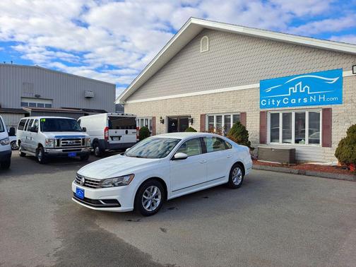 Pure White 2017 Volkswagen Passat 1.8T S