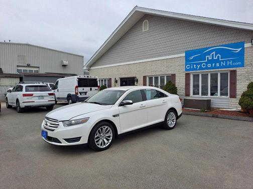 White Platinum Metallic Tri-Coat 2014 Ford Taurus Limited