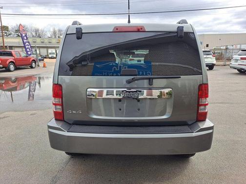 Mineral Gray Metallic Clearcoat 2012 Jeep Liberty Sport