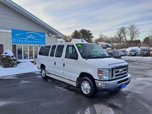 2014 Ford E350 Super Duty XLT