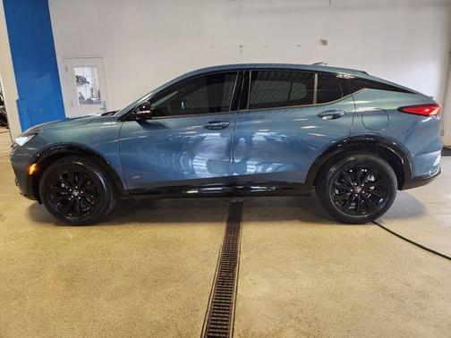 Ocean Blue Metallic 2025 Buick Envista Sport Touring FWD