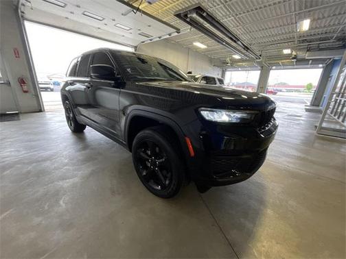 2022 Jeep Grand Cherokee Altitude