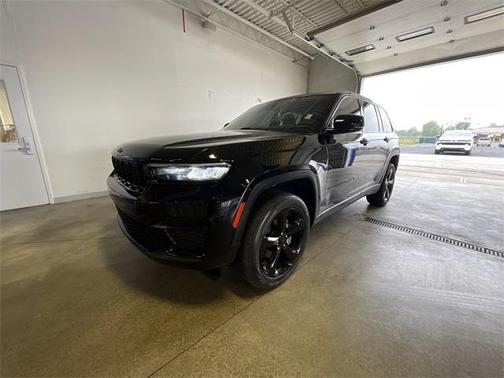 2022 Jeep Grand Cherokee Altitude