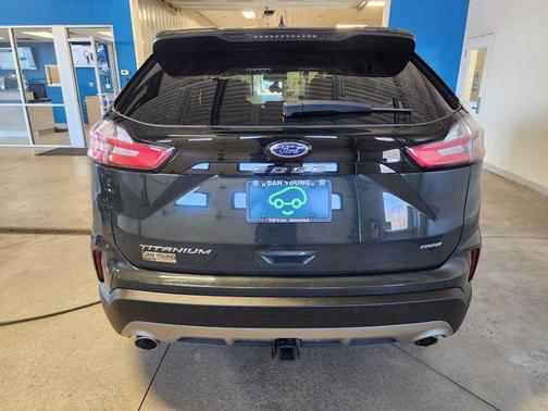 2023 Ford Edge Titanium