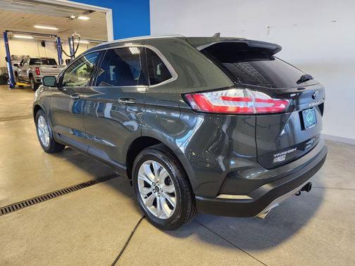 2023 Ford Edge Titanium
