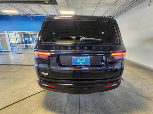 2023 Jeep Wagoneer Series II Carbide 4x4