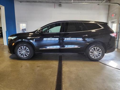 2024 Buick Enclave Essence FWD