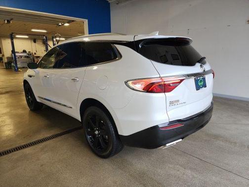 2023 Buick Enclave Essence FWD