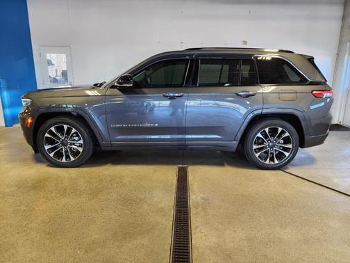 2022 Jeep Grand Cherokee Overland