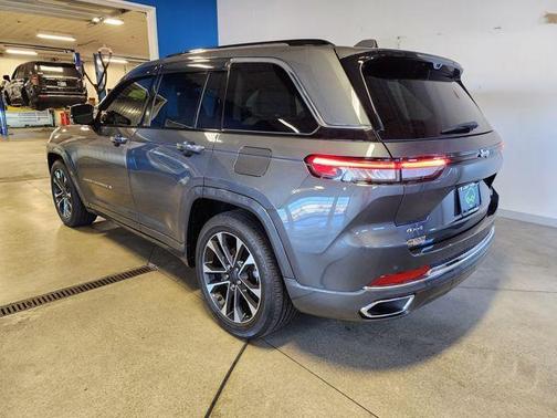2022 Jeep Grand Cherokee Overland