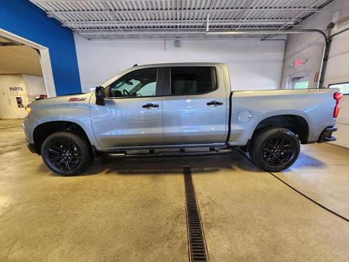 Sterling Gray Metallic 2025 Chevrolet Silverado 1500 LT Trail Boss