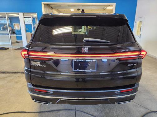 2025 Buick Enclave Preferred FWD