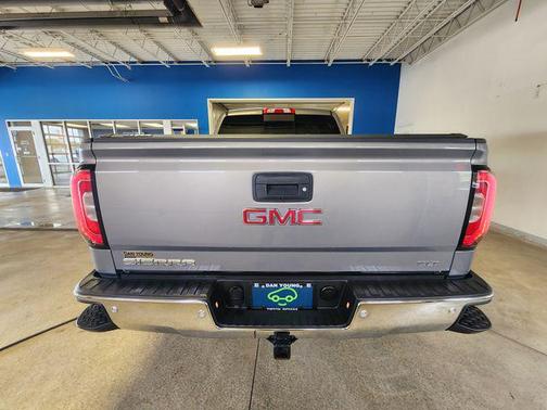 Pepperdust Metallic 2017 GMC Sierra 1500 SLT