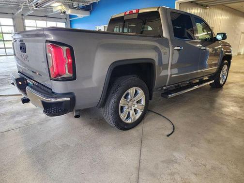 Pepperdust Metallic 2017 GMC Sierra 1500 SLT