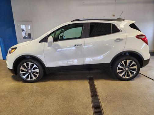 Summit White 2022 Buick Encore Preferred