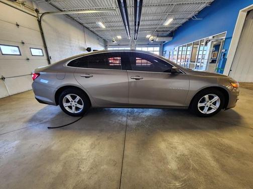 2022 Chevrolet Malibu 1LS