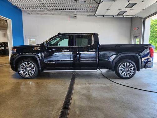 Onyx Black 2023 GMC Sierra 1500 Denali