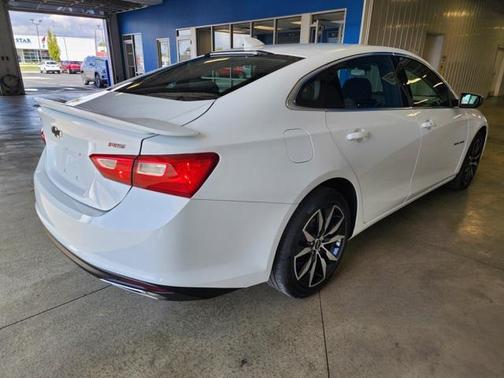 2022 Chevrolet Malibu FWD RS