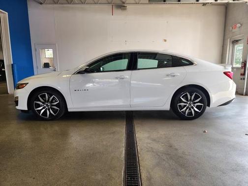 2022 Chevrolet Malibu FWD RS