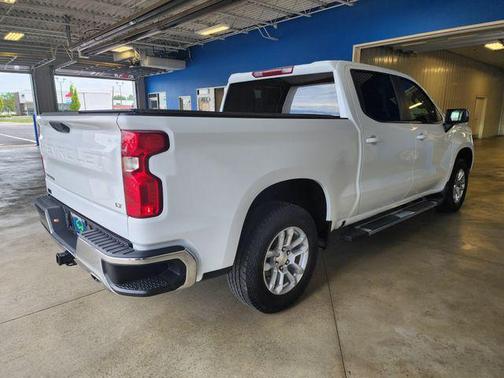 Summit White 2024 Chevrolet Silverado 1500 LT