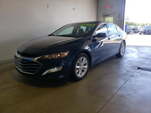 2022 Chevrolet Malibu FWD LT