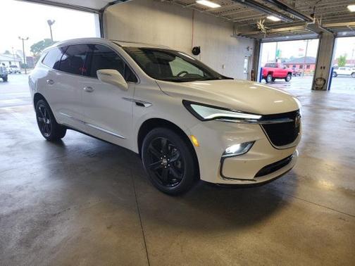 2023 Buick Enclave Essence FWD