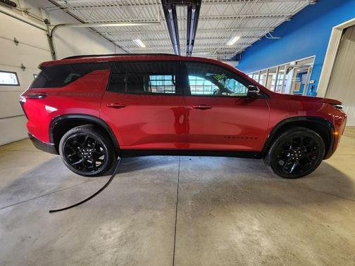2025 Chevrolet Traverse RS