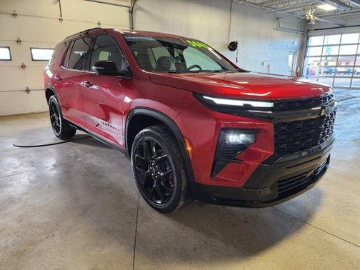 2025 Chevrolet Traverse RS