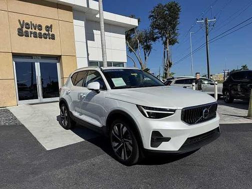 2024 Volvo XC40 Plus