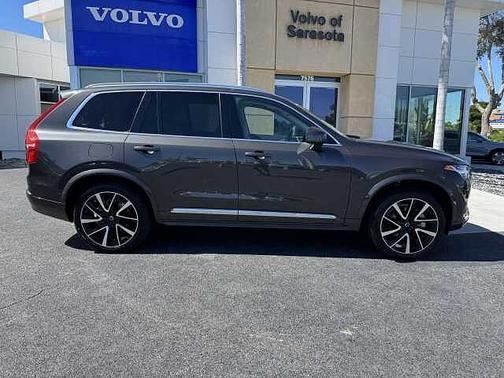 2023 Volvo XC90 Plus