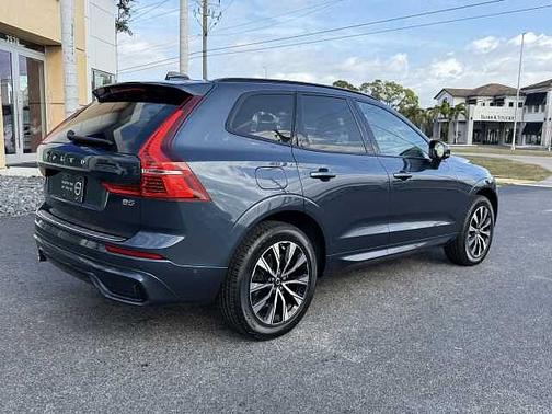 2023 Volvo XC60 Plus