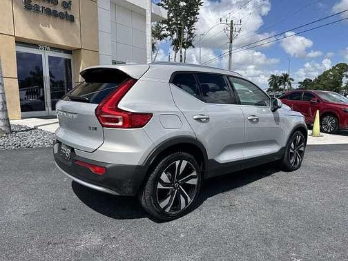 2024 Volvo XC40 Plus