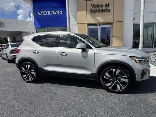 2024 Volvo XC40 Plus